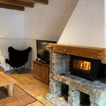 La Maison, Authentic Restored With External Sauna Apartman