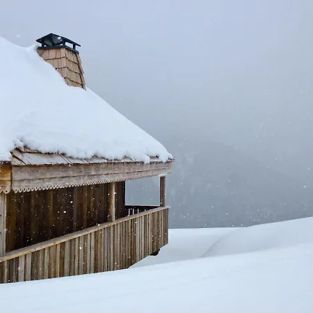 La Maison, Authentic Restored With External Sauna Apartman